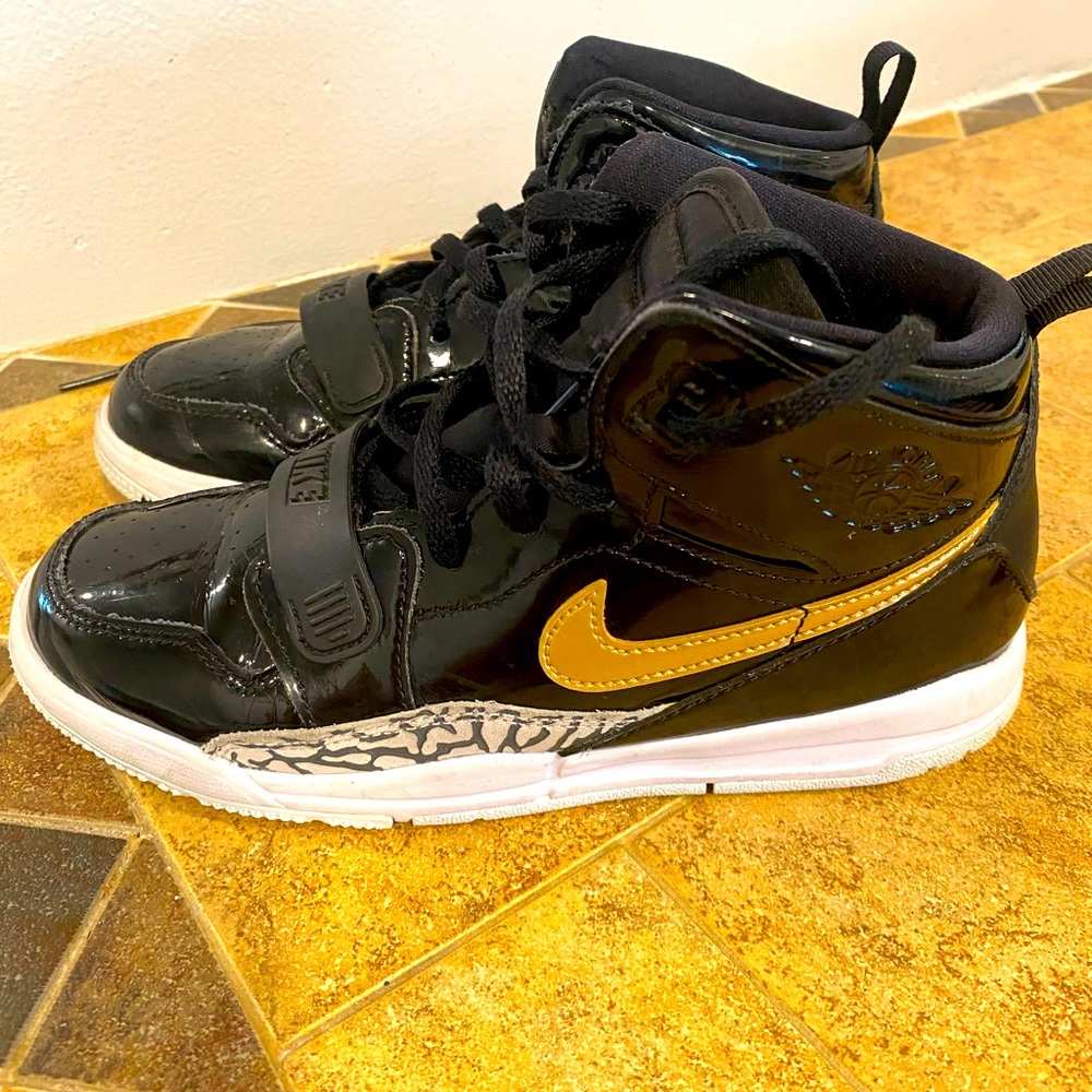 Air Jordan shoes